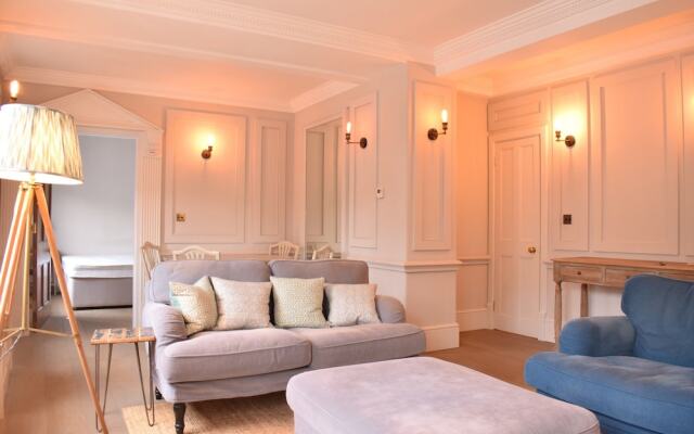 1 Bedroom Mayfair Apartment Near Hyde Park