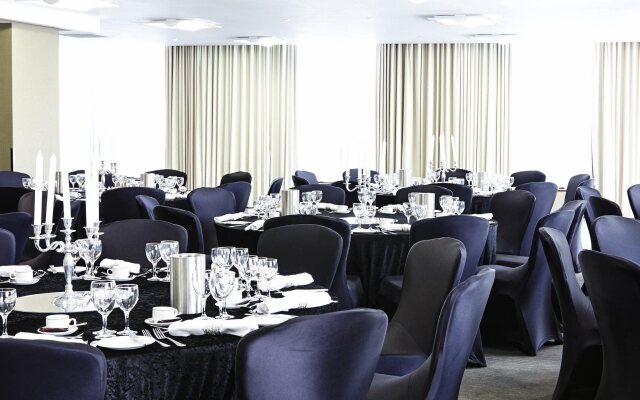 Novotel London West