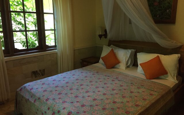 Nusa Indah Bungalows & Villa