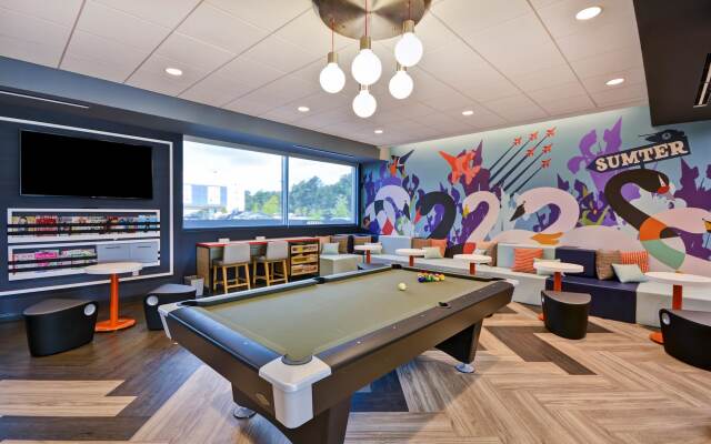 Tru by Hilton Sumter