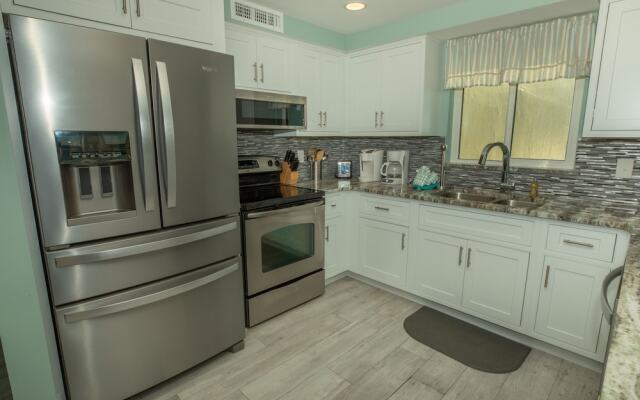 2106 is a Gulf Front 3 bedroom unobstructed views by RedAwning