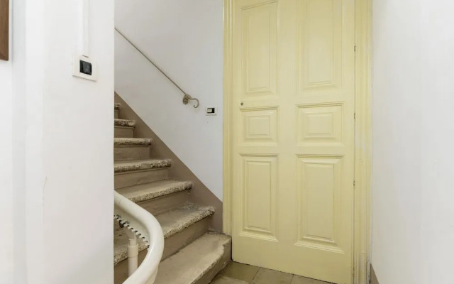 Appartamento Vintage con Balcone