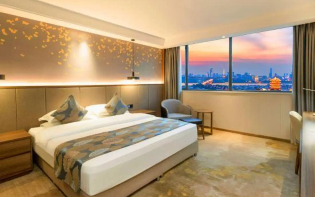 Luzhou Century Hotel (BBK Plaza Xintiandi)(泸州世纪酒店(步步高广场新天地店))