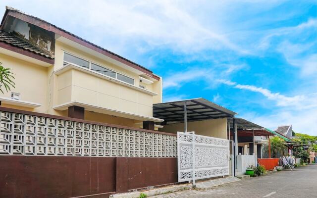 SPOT ON 91615 Arumba Guest House Syariah