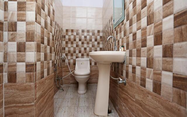 OYO 18782 Hotel Mannat