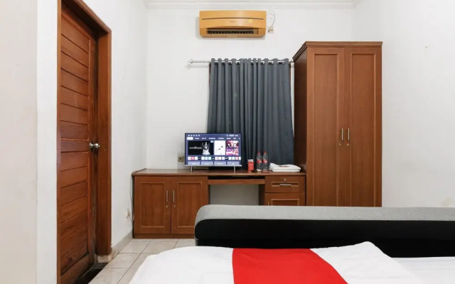 RedDoorz near Trans Studio Mall Cibubur