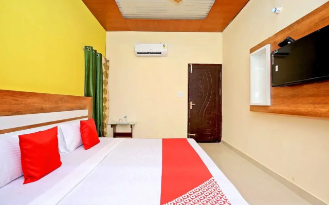 OYO 39957 Hotel HC King