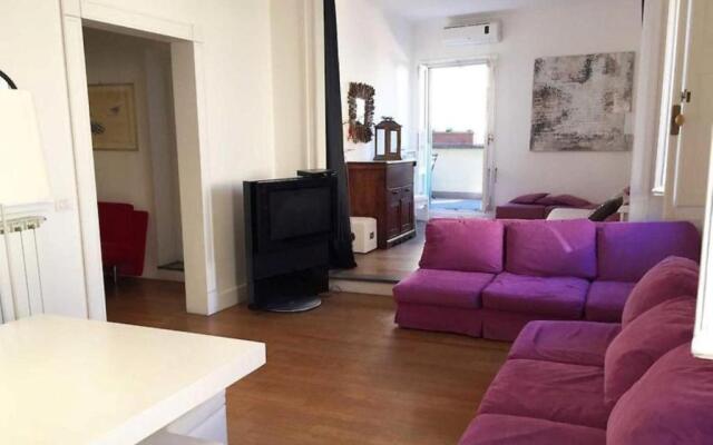 The Right Place 4u Mario de Fiori Apartment