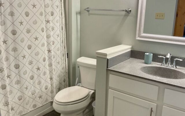 Lakeview Landing Pristine 3BR Condo