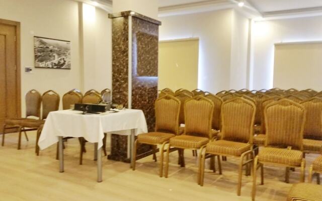 Comfort Ada Class Hotel