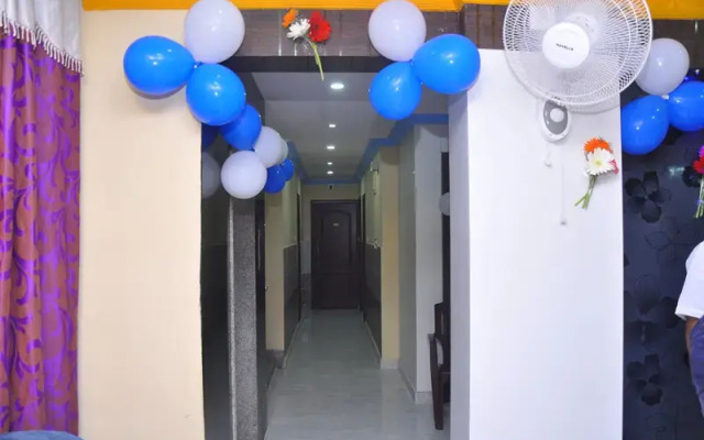 Oyo 10450 Breeze Inn