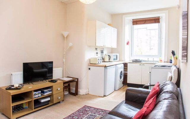 1 Bedroom Flat Near Haymarket