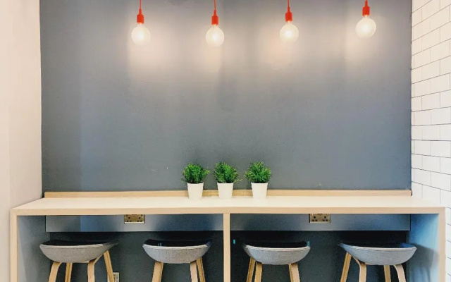 Holiday Inn Express London Victoria by IHG