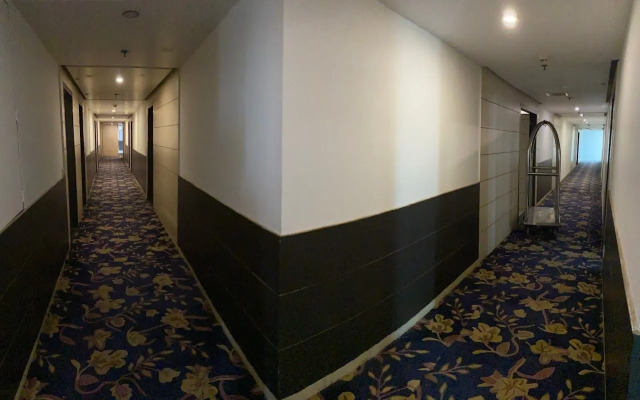Banana Tree Hotel & Banquets