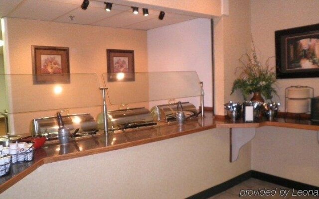 WyteStone Suites Potomac Mills