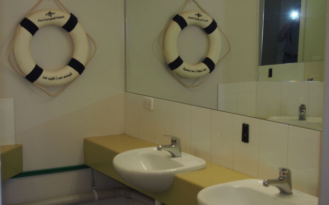 Sow and Piglets Guesthouse - Hostel