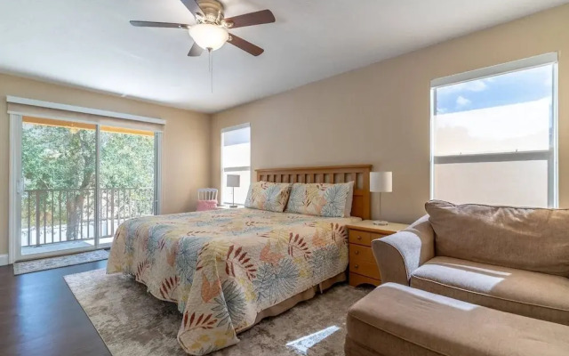 402 Regal Palms