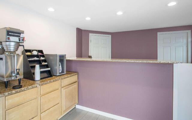 Knights Inn  Tonawanda NY