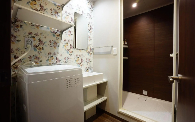 Rona Hotel
