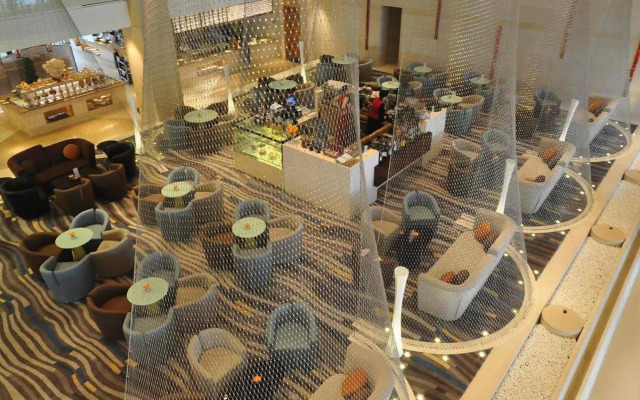 Holiday Inn Qingdao City Centre by IHG