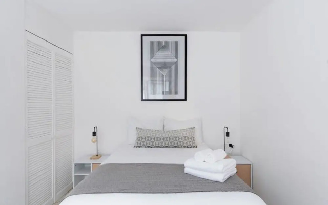 1bedroom Suite - 1 Block Away to Icon Beach