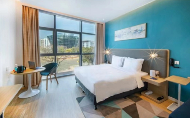 Holiday Inn Express Wuhan Optical Valley by IHG