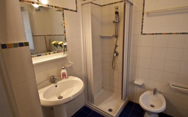 4Roomsrelax