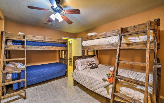 Spacious Conroe Home w/ Foosball & Pool Table!