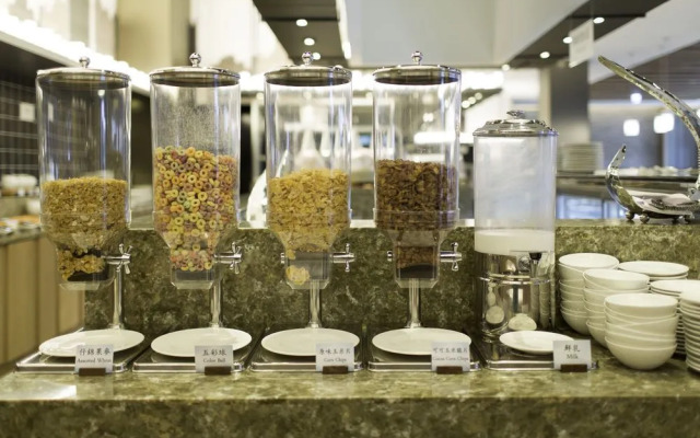 Everrich Golden Lake Hotel