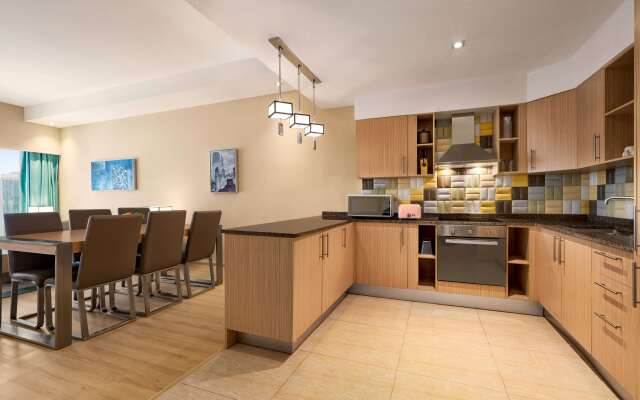 Wyndham Doha West Bay