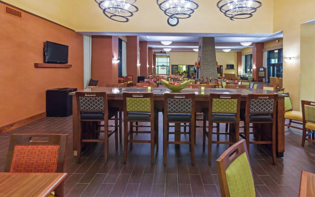 Hampton Inn & Suites Dallas-Mesquite