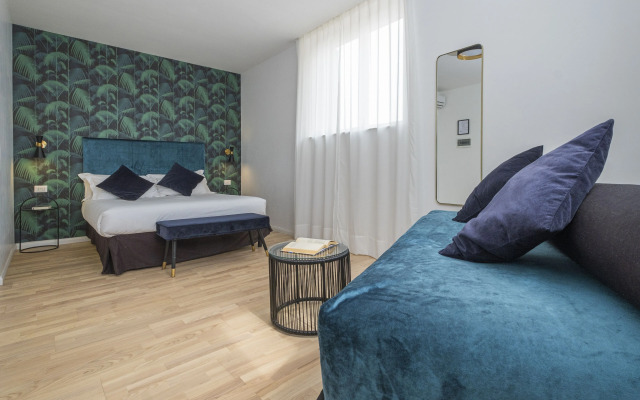 The Vista Rooms  Terrace