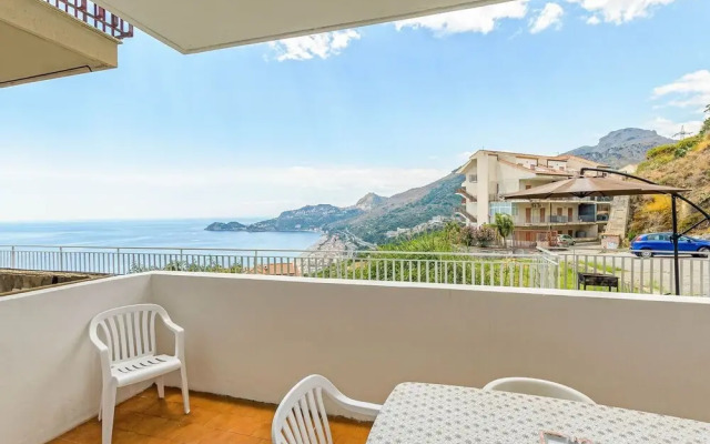 Sea-View Holiday Home in Letojanni with Garden