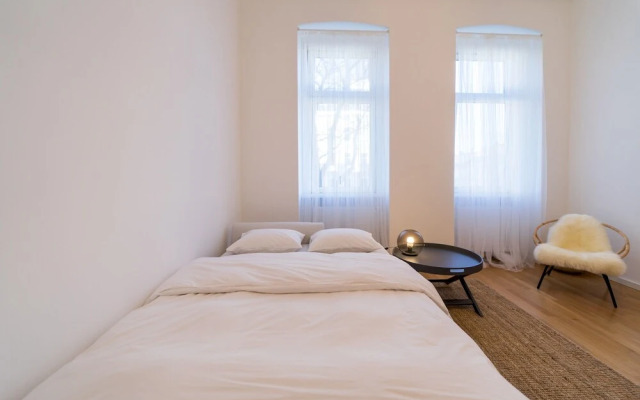 Beautiful & Cozy Apartment Near Rathaus