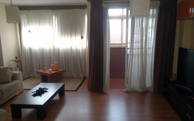 Piso céntrico, amplio, luminoso y familiar con garaje.