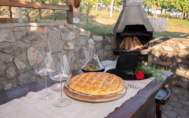 Vineyard Cottage Brodaric