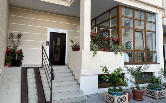 Apartments on Krymskaya street 21