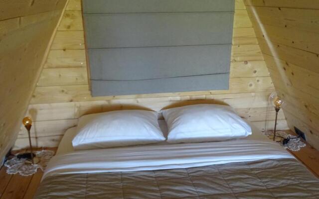 LOGIS LAS CROZAS La Poupe