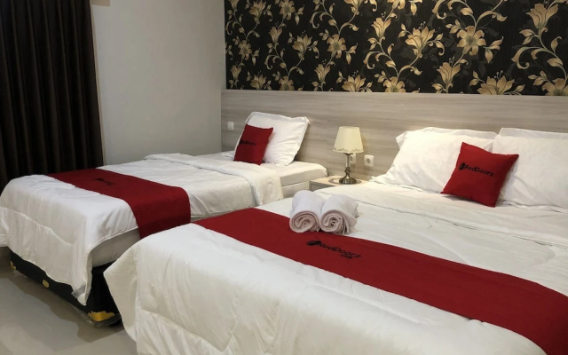 RedDoorz Plus near Solo Paragon Mall