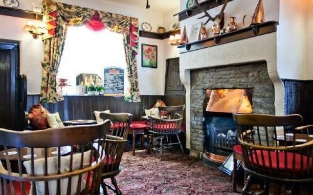 Ye Horns Inn
