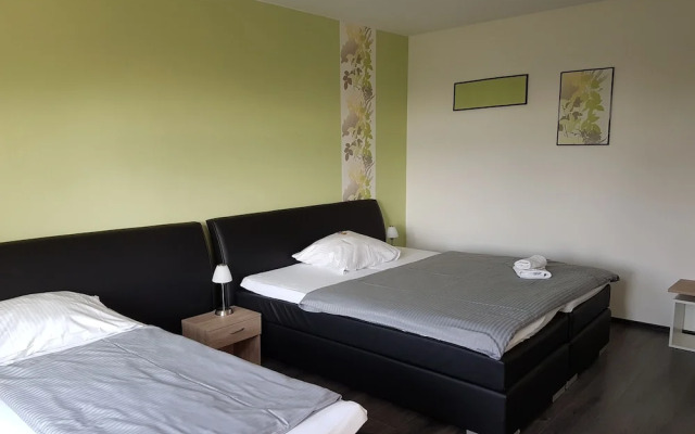 Bennett's Restaurant & Hotel