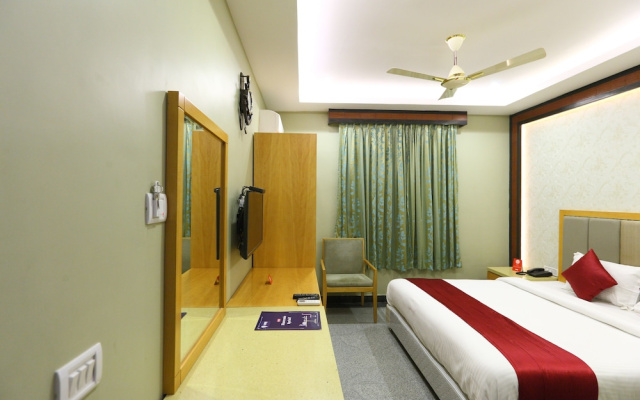 OYO 5446 Hotel Maharajay