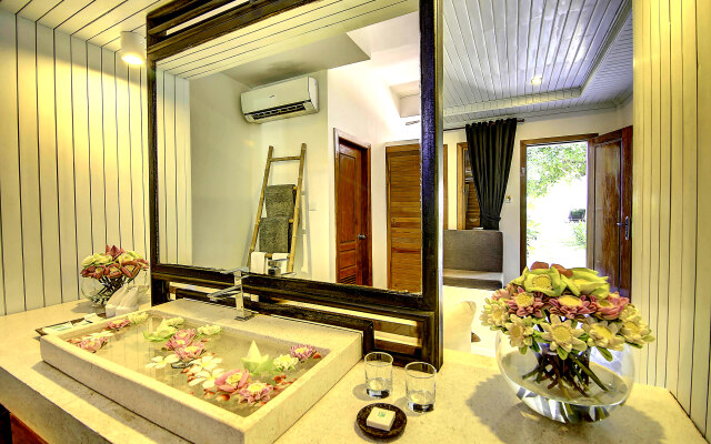 La Residence Blanc D' Angkor