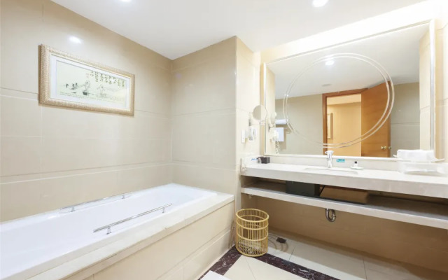 Zhaoqing Senlan Yunhai Hotel