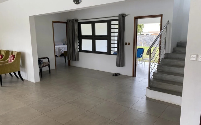 Charming 4-bed Villa in Beau Vallon