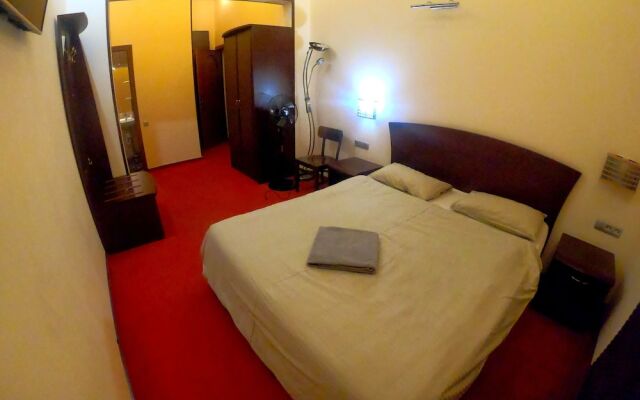Advocat Pokrovka Hotel