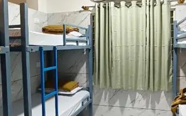 V R S Deluxe Dormitory