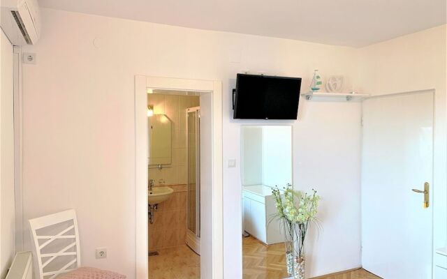 Apartments Milak