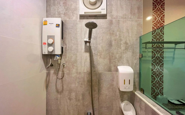 Peak Boutique City Hotel