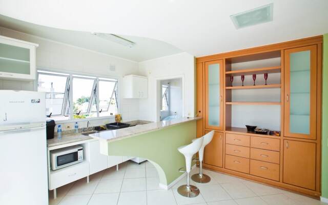 FL003 3 Bedroom Apartment By Senstay